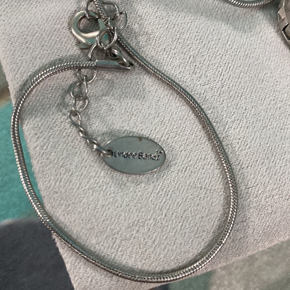 Heart shaped Charm necklace - Picture 3 of 4